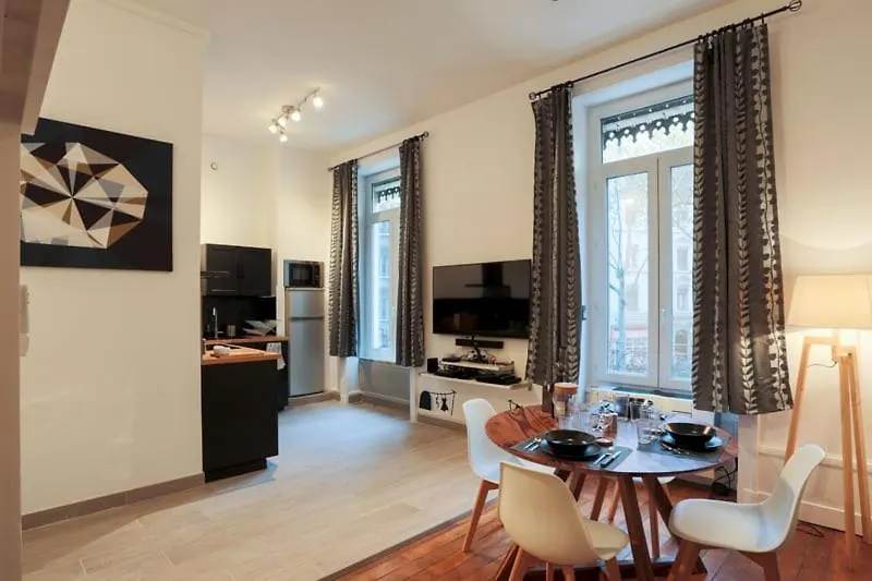Daire Suite Gambetta Cosy Et Design Lyon Fransa
